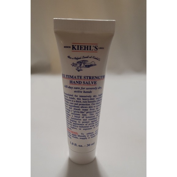 Kiehls mighty Moisture Essentials - Picture 2 of 16